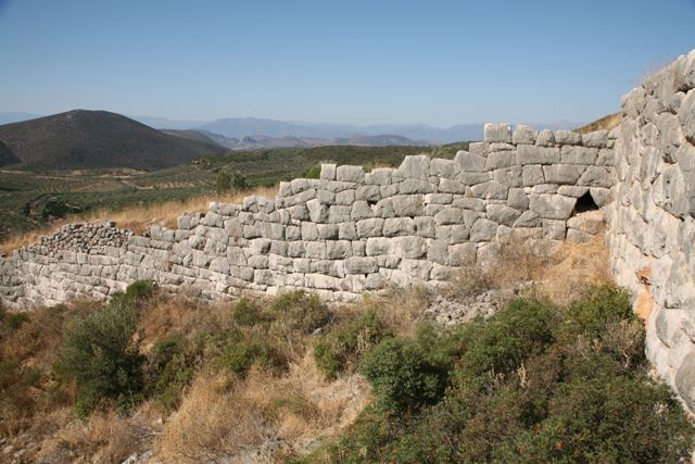 Kazarma - Lower Eastern section of the wall facing Epidavros